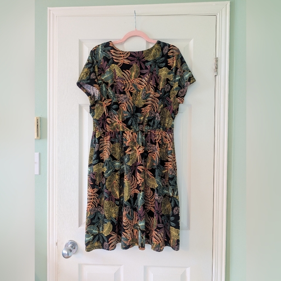 Tropical Print Women's Dress - Picture 2 of 6